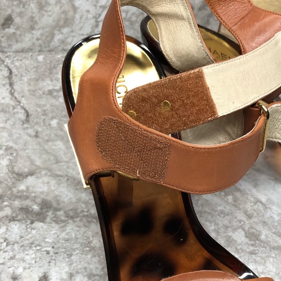 Michael Kors Lani tortoise shell lucite gold heel - Picture 7 of 7